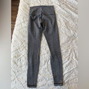 Lululemon houndstooth legging in 8.